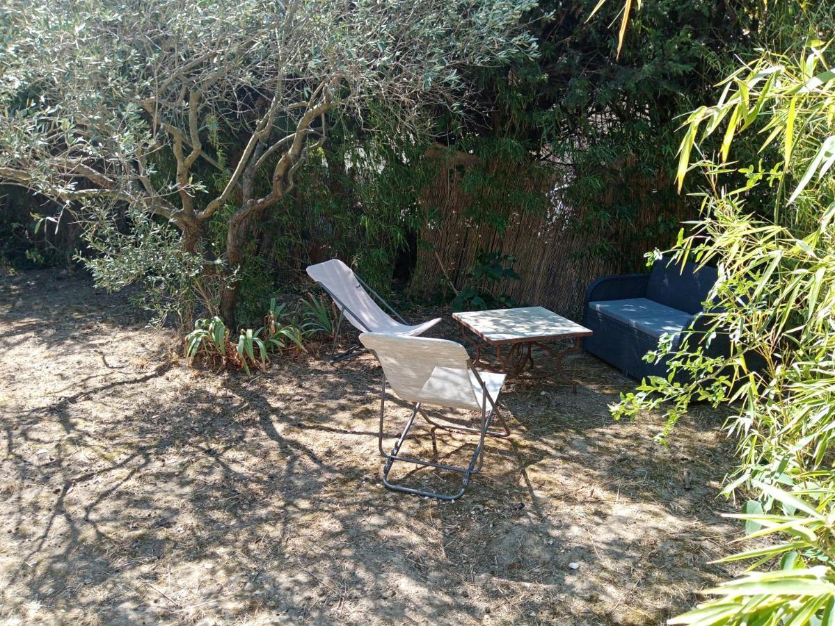 Chalet Agreable, A Proximite Du Centre Historique, Golf Academy Villeneuve-lès-Avignon Екстериор снимка