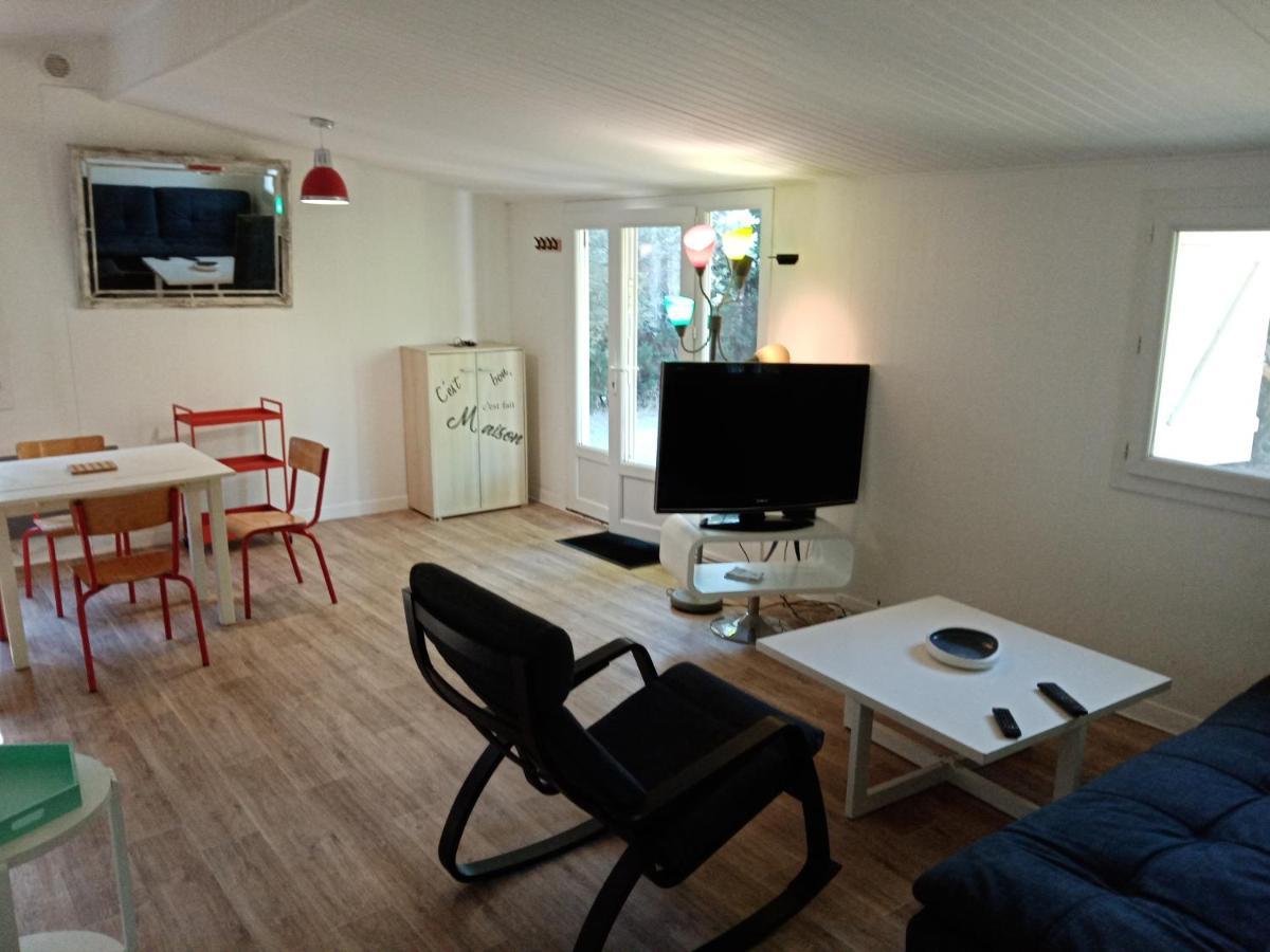 Chalet Agreable, A Proximite Du Centre Historique, Golf Academy Villeneuve-lès-Avignon Екстериор снимка